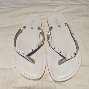 White American eagle flip flops